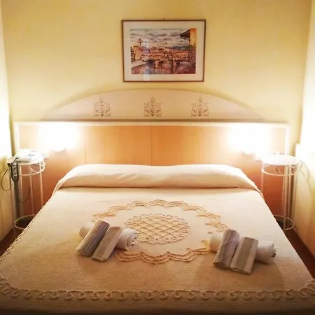 Otel Hotel Holiday Montecatini Terme