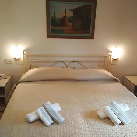 Hotel Holiday Otel 3*